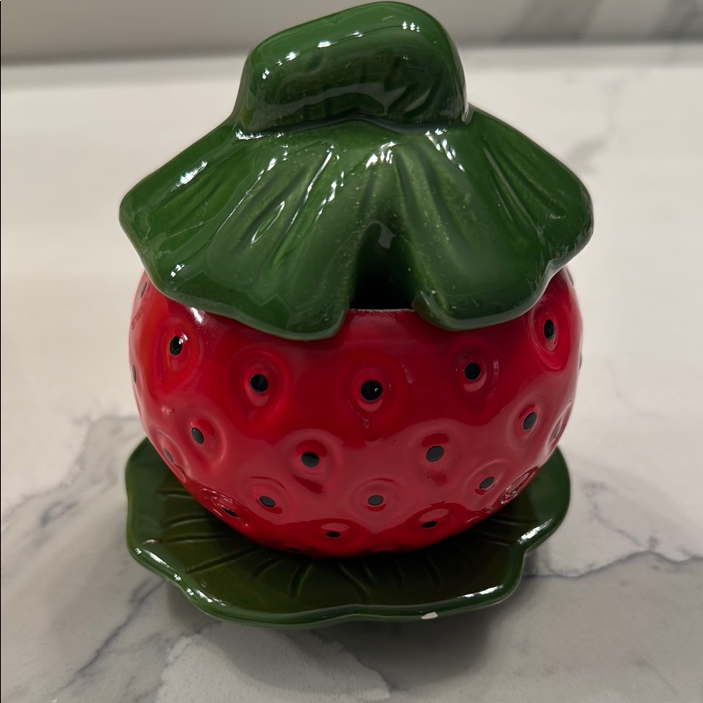 Strawberry Ceramic sugar bowl